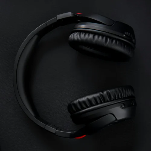 casque-sans-fil-led-rouge Casque Sans Fil avec Indicateur LED