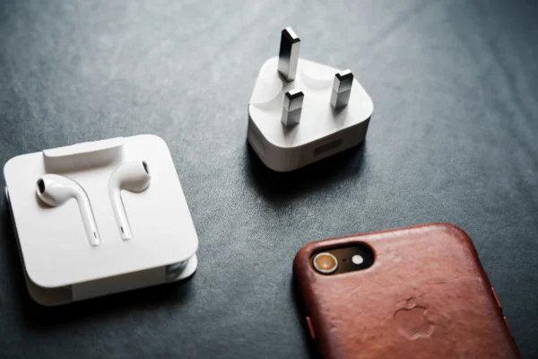ecouteurs-apple-earpods-adaptateur-uk ecouteurs-apple-earpods-adaptateur-uk
